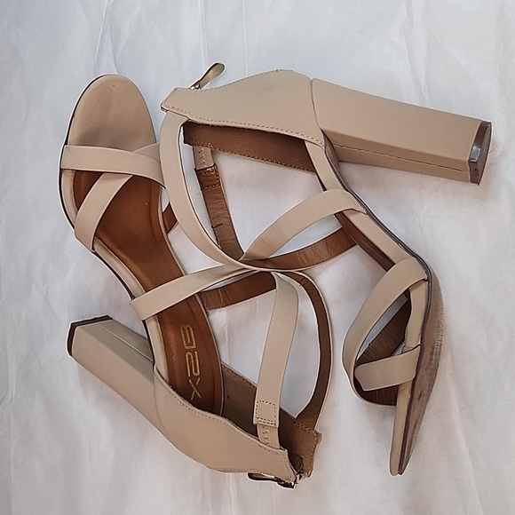 X2B BLOCK SANDALS SIZE 7.5 - Picture 5 of 10